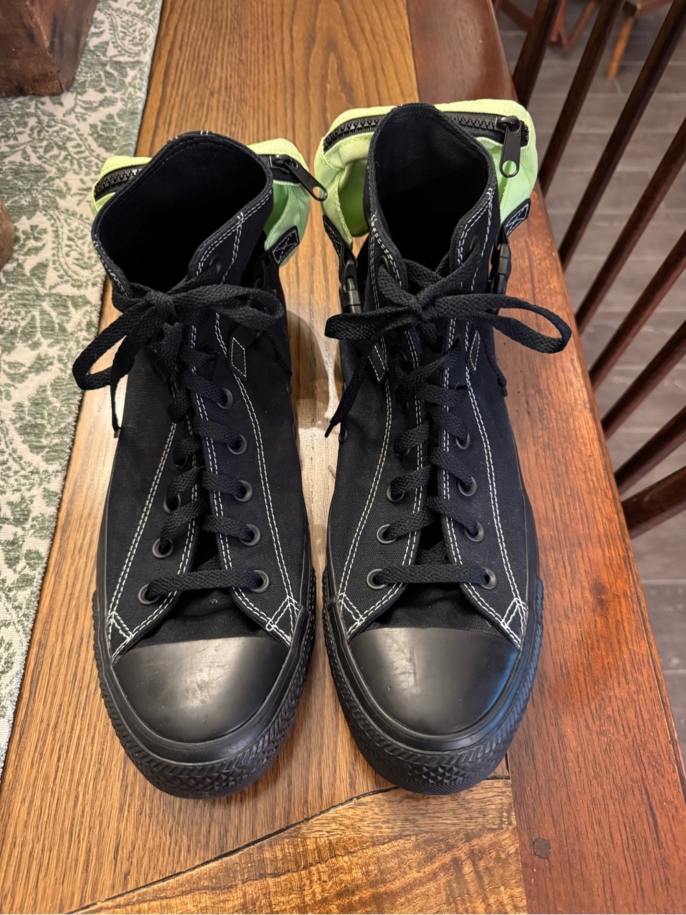 Men’s Chuck Taylor’s Converse High-Top Sneakers with Lime Accent Size 12